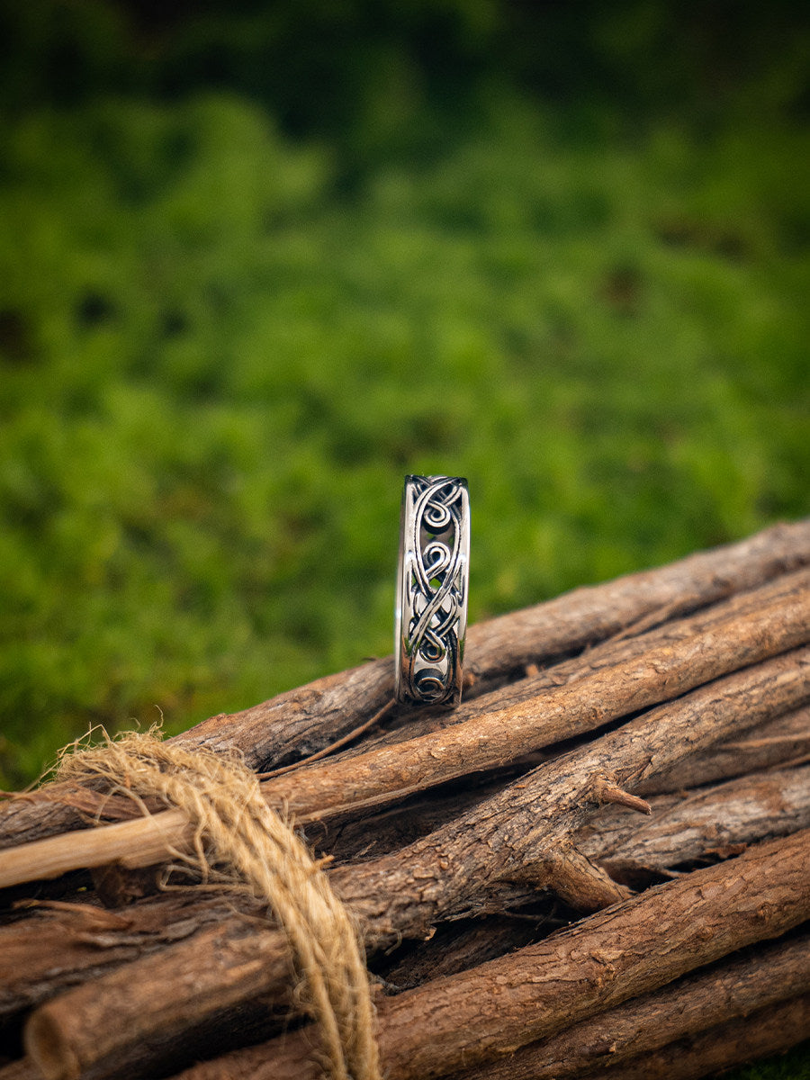Kemstone Openwork Pattern Ring – Titanium Steel 6MM for Men & Women NW-JZ245