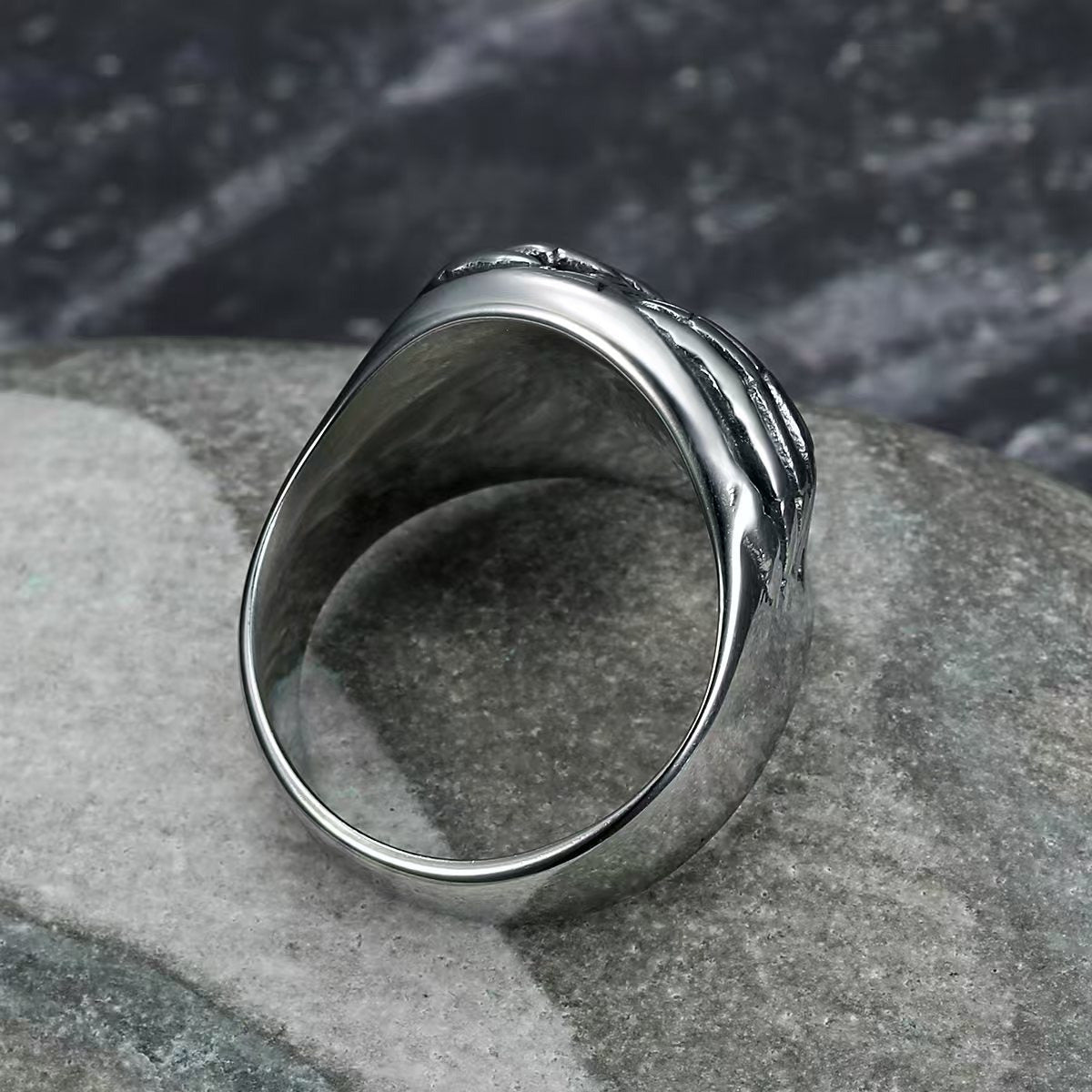 Kemstone Skeleton Hand Skull Ring for Men Stainless Steel Gothic Vintage TR0534