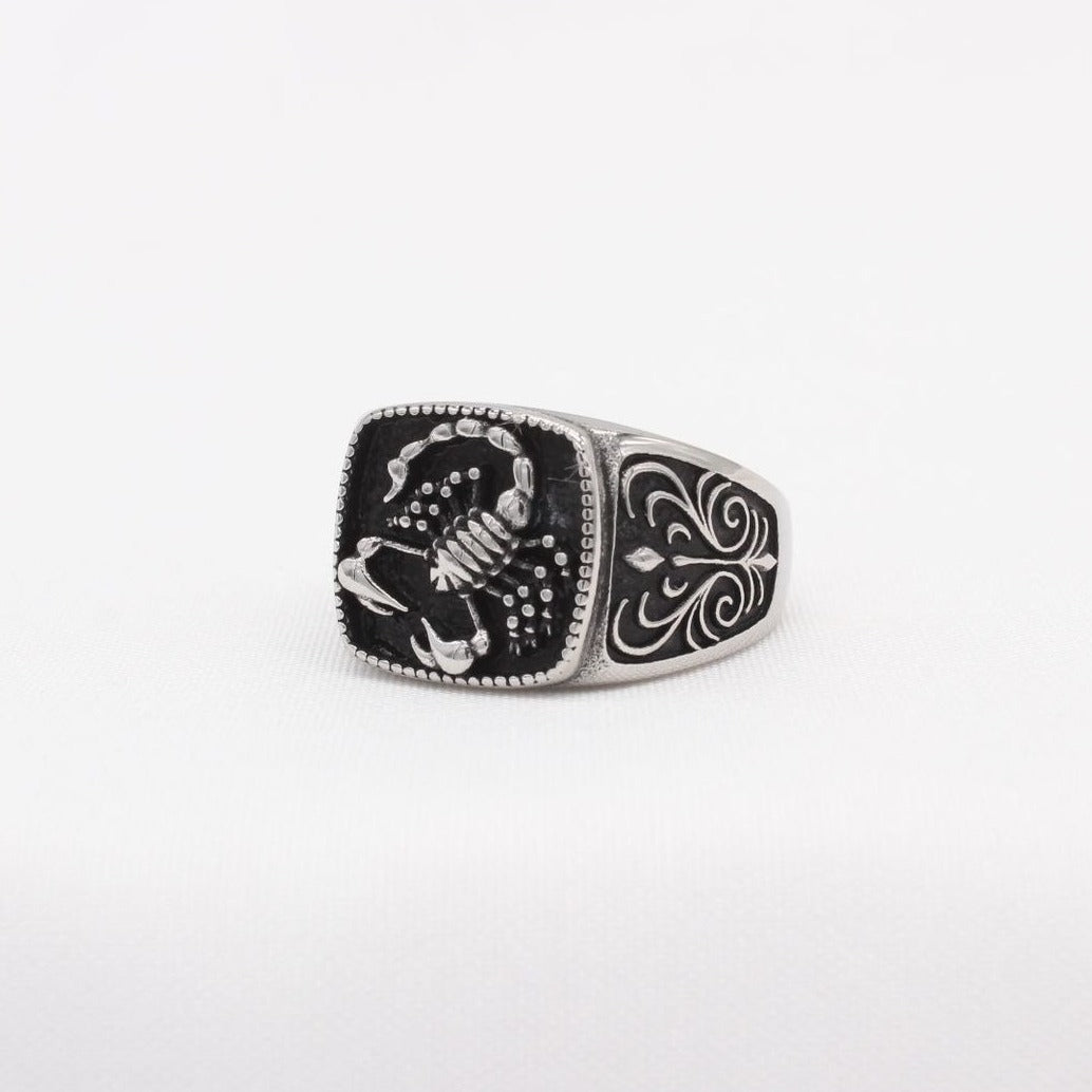Kemstone Titanium Steel Gothic Scorpion Signet Ring for Men Vintage Design R1717