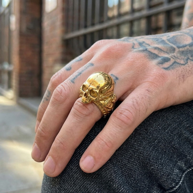 Kemstone Titanium Steel Skull Signet Ring for Men Gothic Cracked Heavy Punk KR114275-KJX