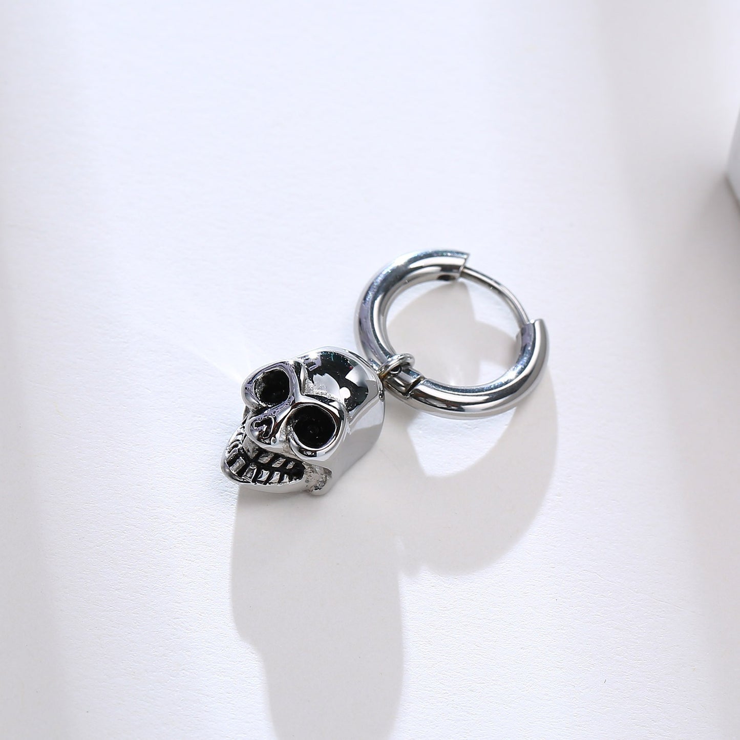 Kemstone Men’s Stainless Steel Skull Hoop Earring – Silver EH-313