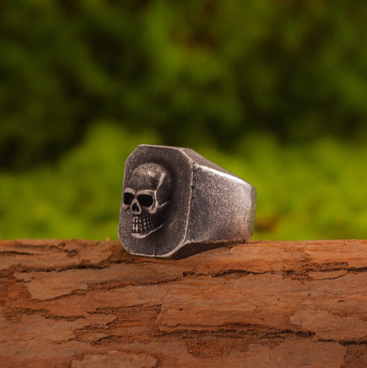 Kemstone Skull Signet Ring – Square Titanium Steel for Men NW-JZ172