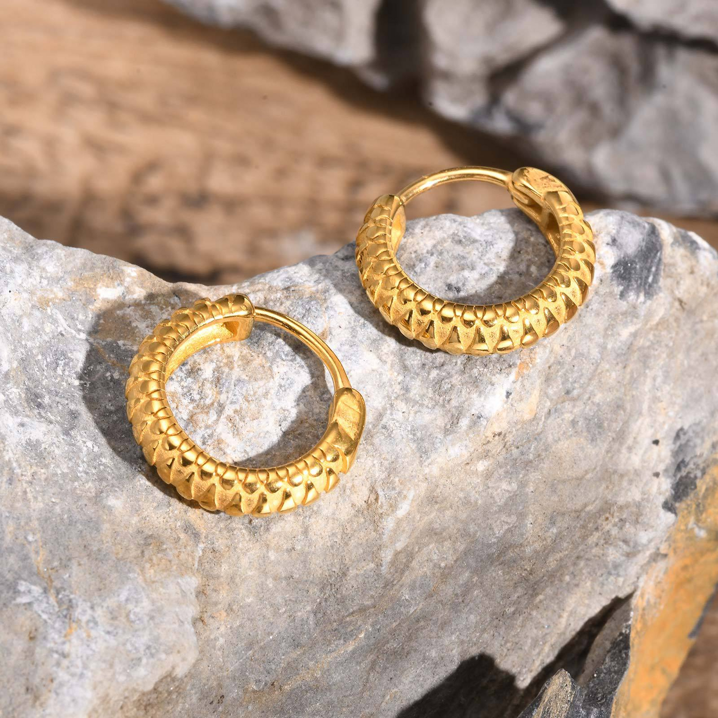 Kemstone Stainless Steel Snake Pattern Hoop Earring for Men – EH688