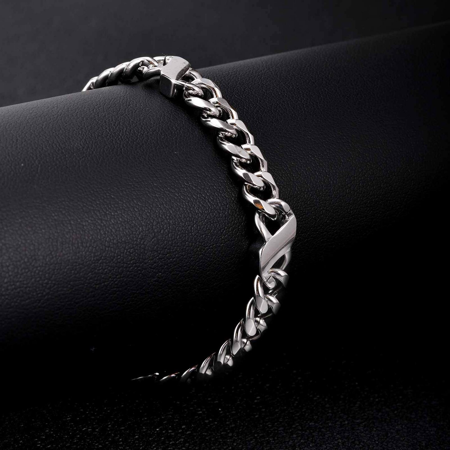 Kemstone Stainless Steel Curb Chain Bracelet for Men BR-2907