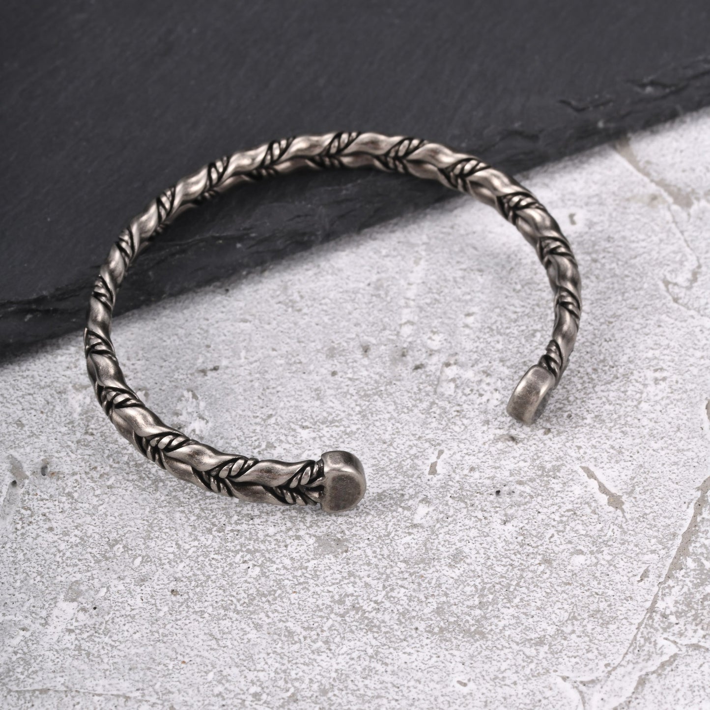 Kemston Stainless Steel Möbius Twist Cuff Bracelet for Men Vintage Open Bangle B-774GR