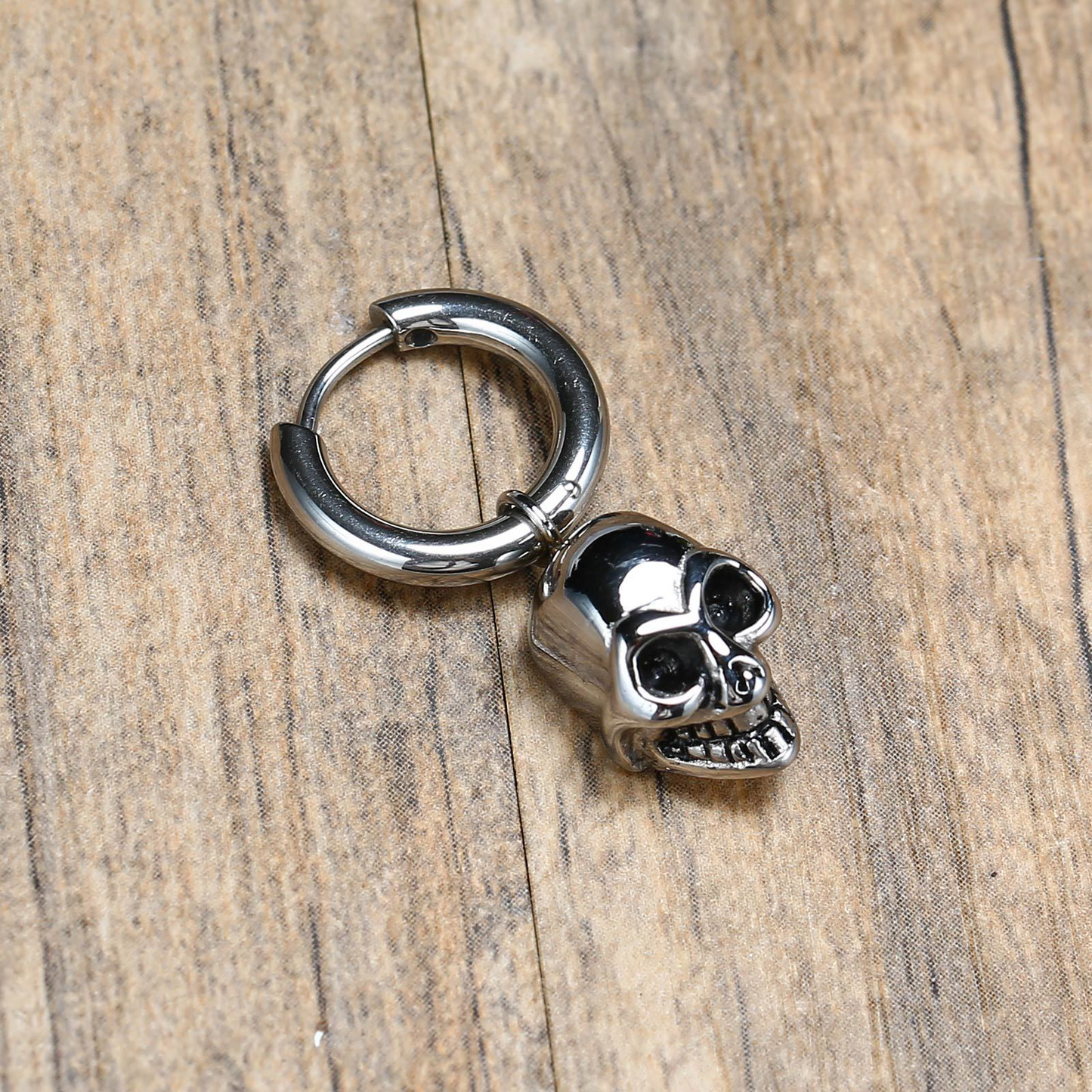 Kemstone Men’s Stainless Steel Skull Hoop Earring – Silver EH-313