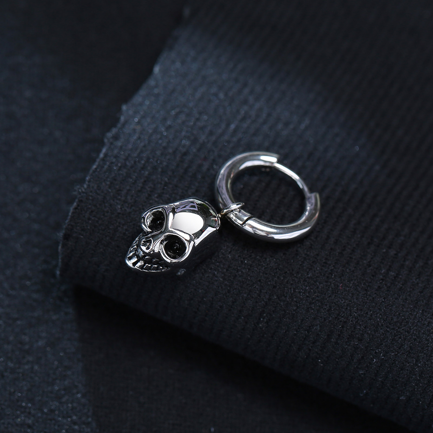 Kemstone Men’s Stainless Steel Skull Hoop Earring – Silver EH-313