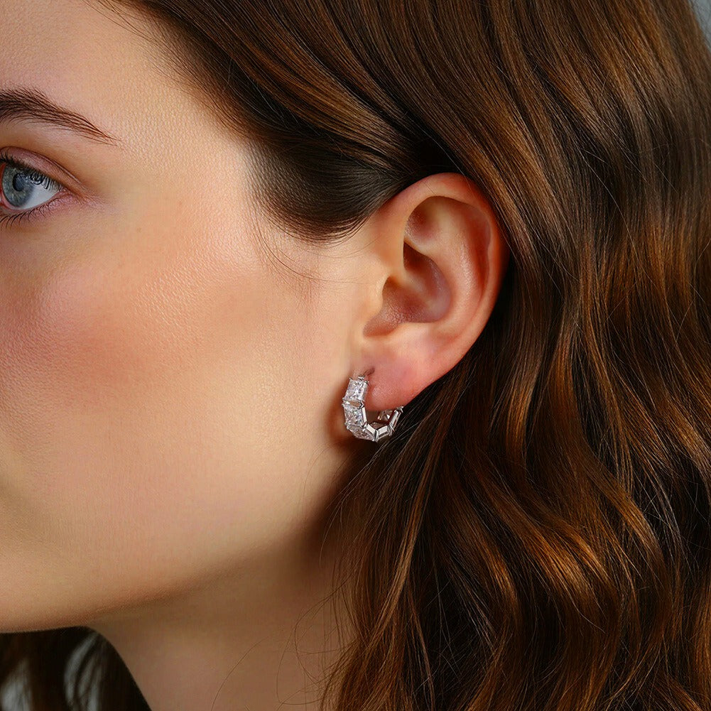 Kemstone Square Prong Set Moissanite Hoop Earrings – 925 Sterling Silver, 5mm, Gold / Silver MOE20