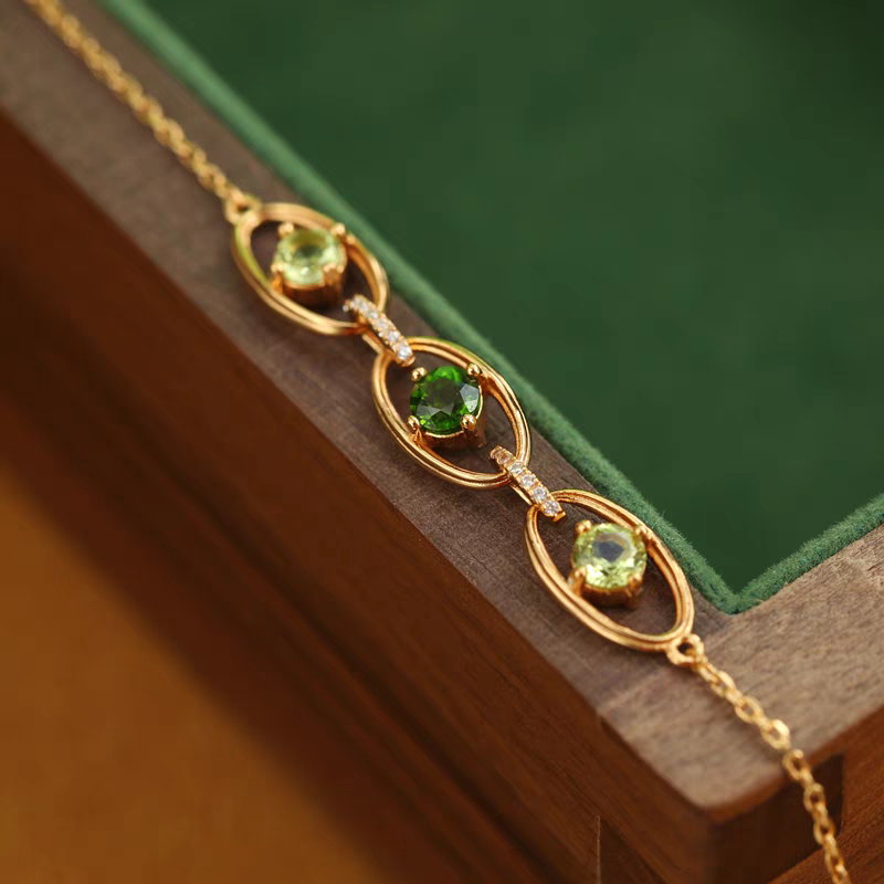 Pulsera Nomeolvides de diseño original artesanal de Kemstone | Plata de ley 925 | Fluorita transparente y piedra de oliva | Elegante pulsera de inspiración vintage para mujer