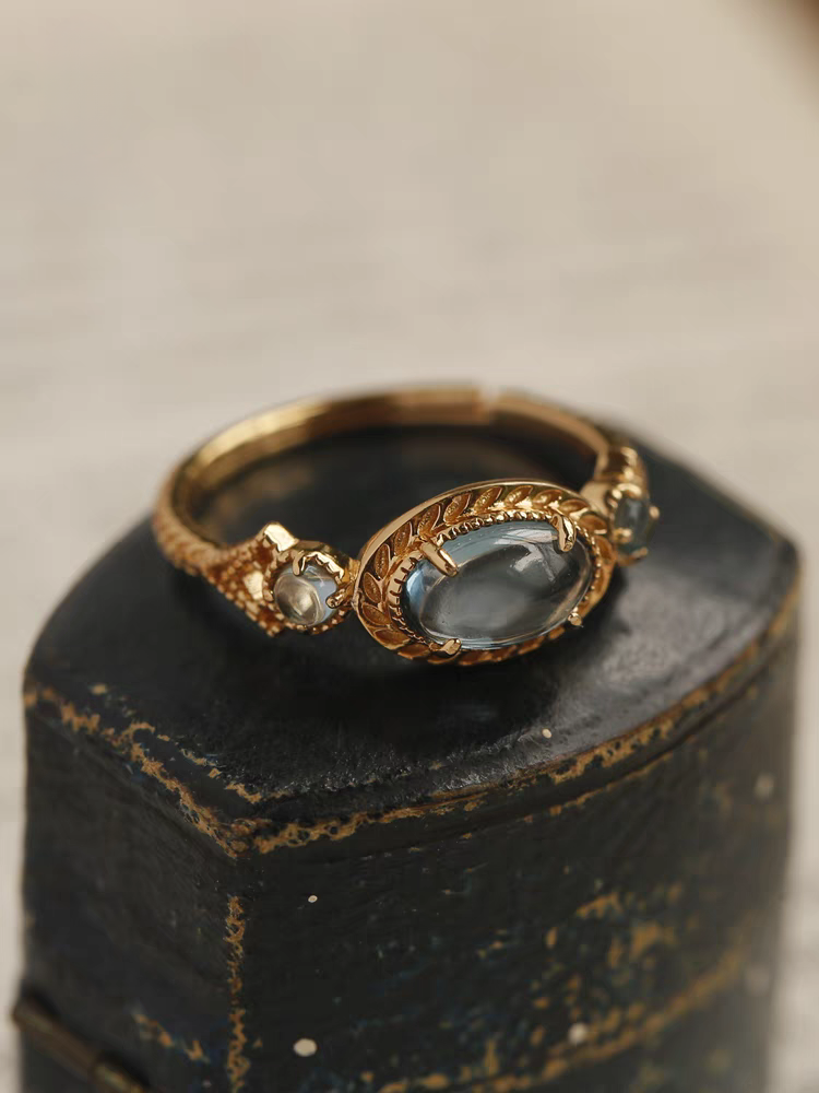 Anillo de topacio vintage "Isla de la Soledad" de Kemstone — Plata de ley 925 con baño de oro vermeil, anillo minimalista ajustable y llamativo EMR-521159