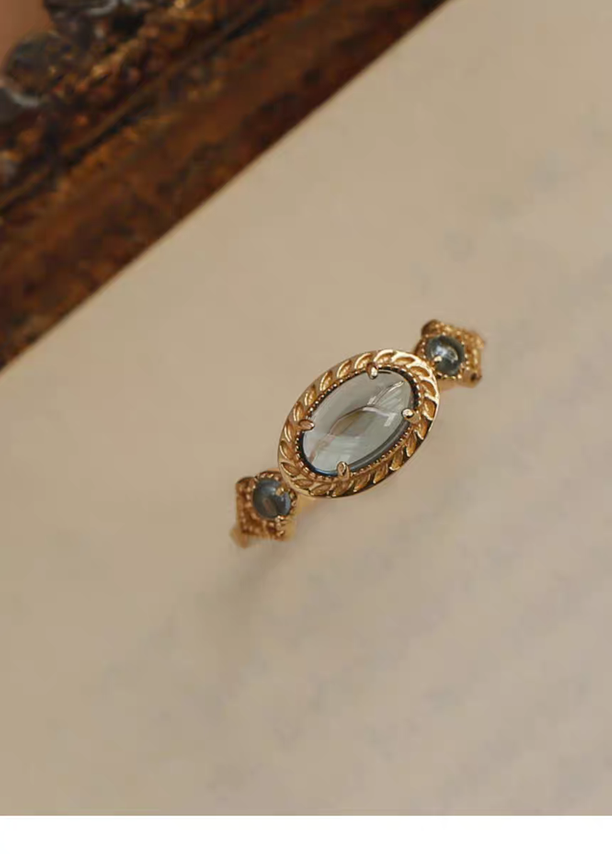 Anillo de topacio vintage "Isla de la Soledad" de Kemstone — Plata de ley 925 con baño de oro vermeil, anillo minimalista ajustable y llamativo EMR-521159