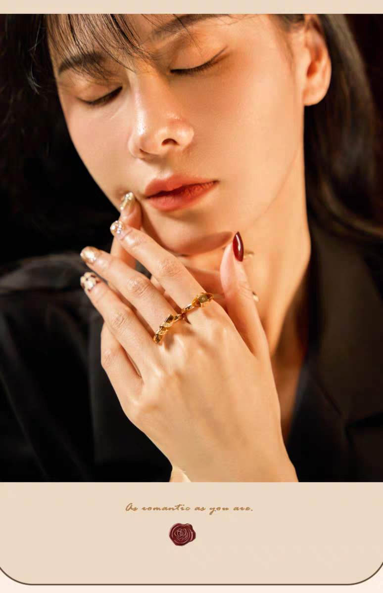 Anillo luminoso de diseño original artesanal de Kemstone - Plata de ley bañada en oro, diseño de columna vintage de ojo de tigre