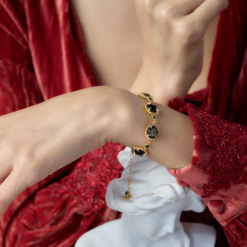 Pulsera de plata de ley 925 de inspiración vintage con diseño original de Culaccino, hecha a mano por Kemstone, con nácar blanco o concha Aurora.
