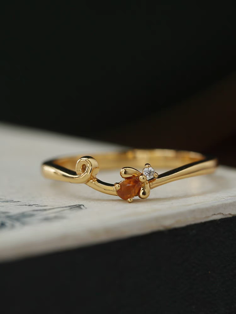 Anillo apilable de abeja con diseño original artesanal de Kemstone: anillo abierto ajustable de citrino y granate espesartita en plata de ley 925, diseño único de gema de lujo.