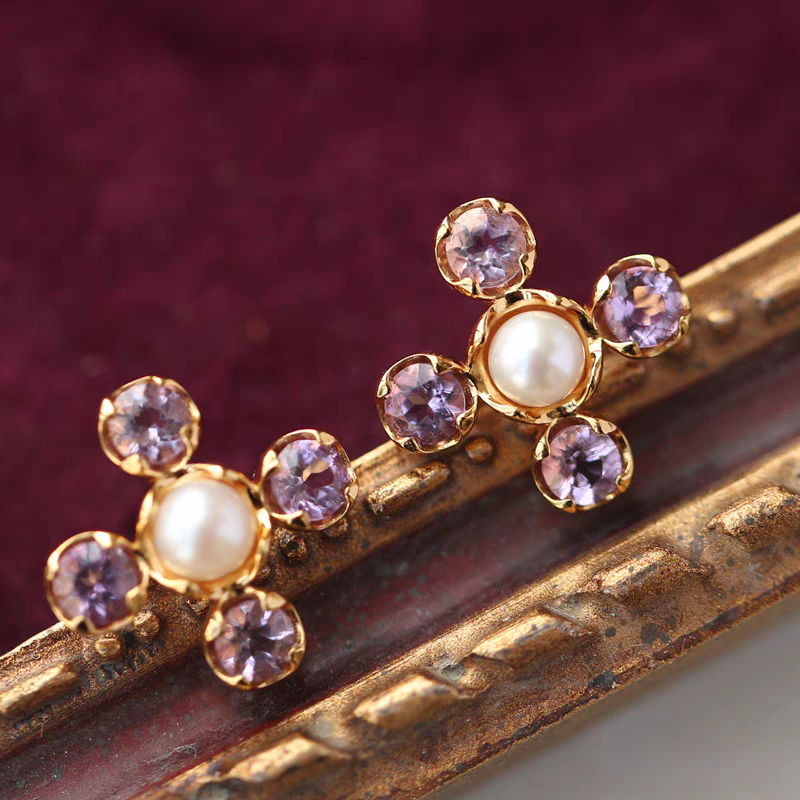 Pendientes Kemstone de diseño original, hechos a mano, con trébol de cuatro hojas, amatista y perla - Elegantes pendientes florales en plata 925