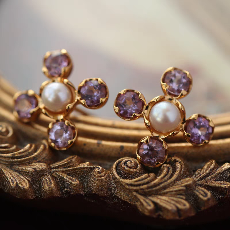 Pendientes Kemstone de diseño original, hechos a mano, con trébol de cuatro hojas, amatista y perla - Elegantes pendientes florales en plata 925