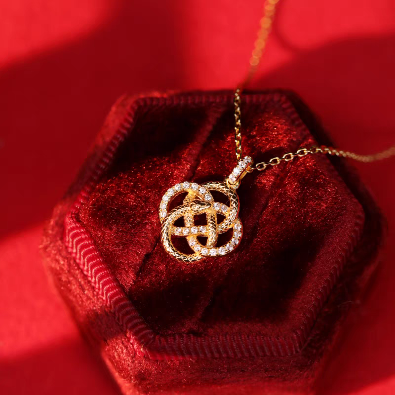 Collar de nudo de serpiente bañado en oro, diseño original artesanal de Kemstone – Plata de ley 925, diseño minimalista para el día a día