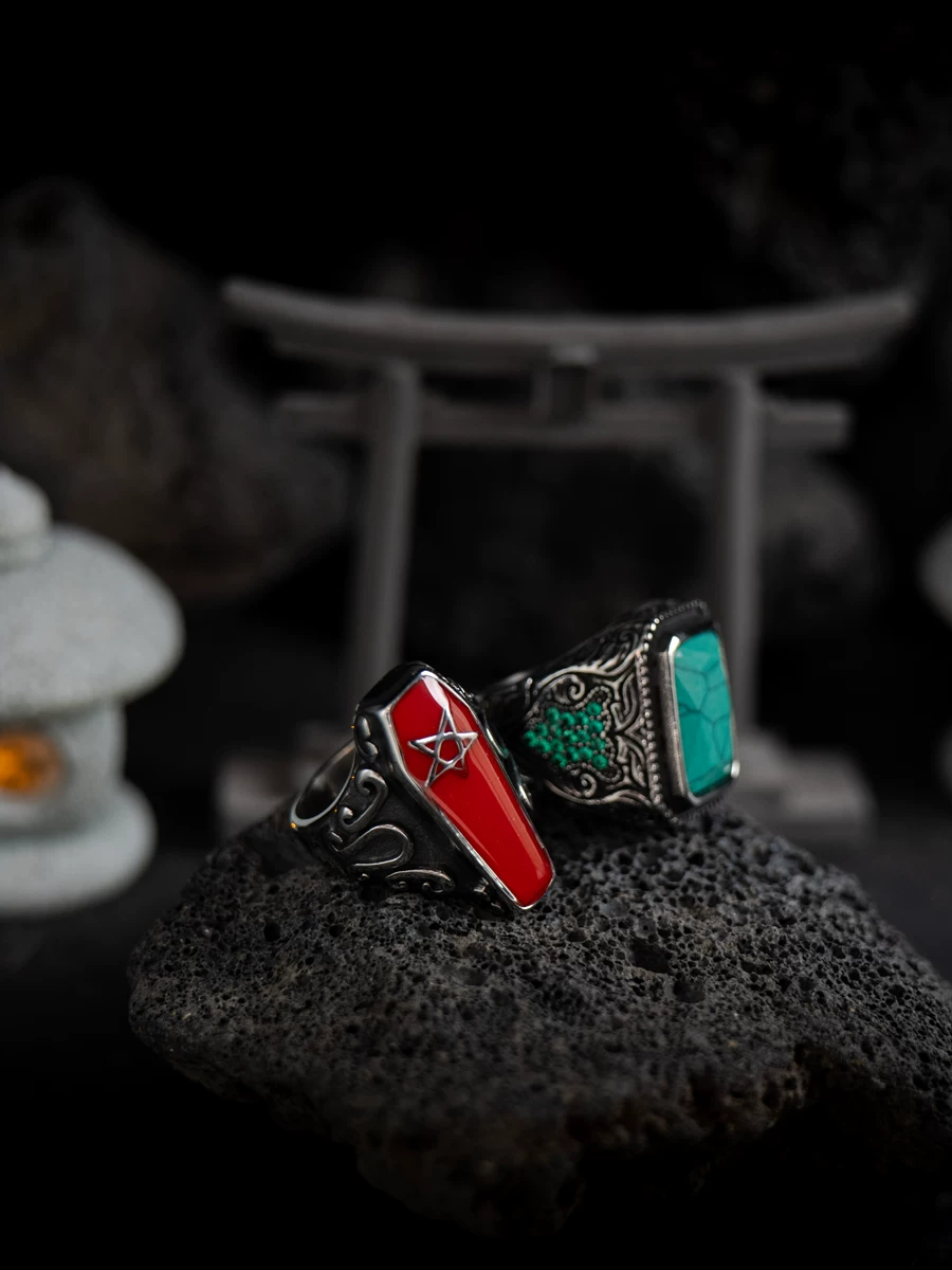 Kemstone Emerald Valor Titanium Steel Men’s Ring – Medieval Green Stone with Zirconia Accents