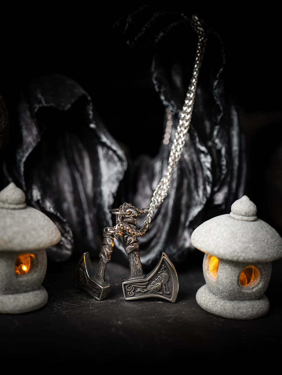 Kemstone "Leviathan Axes" Viking Double Axe Pendant Necklace – Titanium Steel NWN-603601