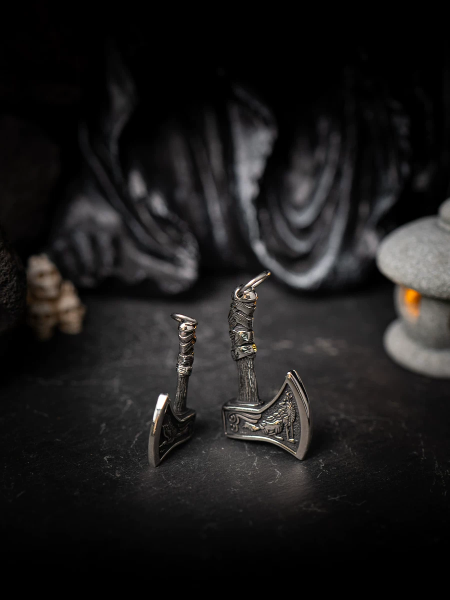 Kemstone "Leviathan Axes" Viking Double Axe Pendant Necklace – Titanium Steel NWN-603601