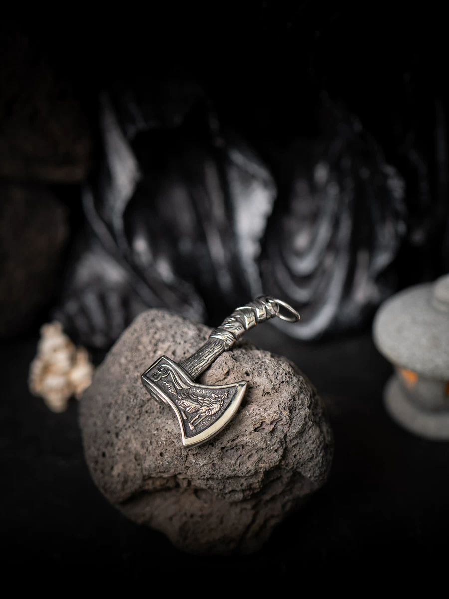 Kemstone "Leviathan Axes" Viking Double Axe Pendant Necklace – Titanium Steel NWN-603601