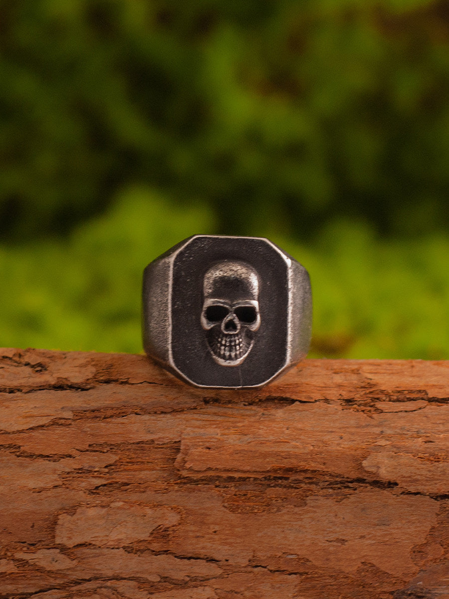 Kemstone Skull Signet Ring – Square Titanium Steel for Men NW-JZ172