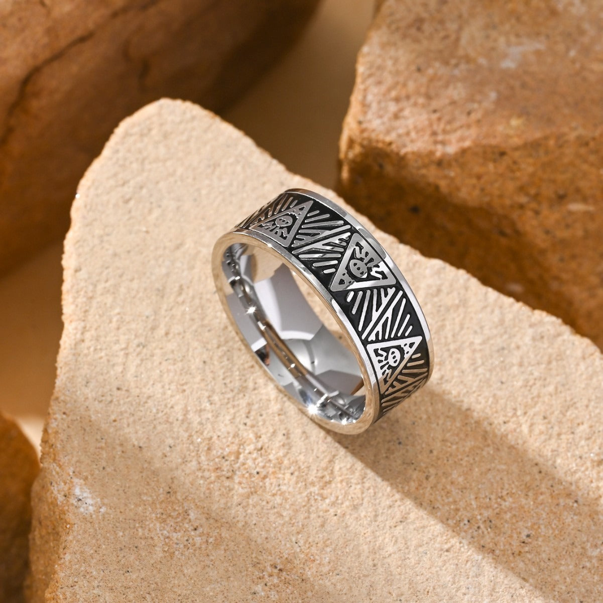 Kemstone Stainless Steel Graphic Pattern Ring for Men TR0435