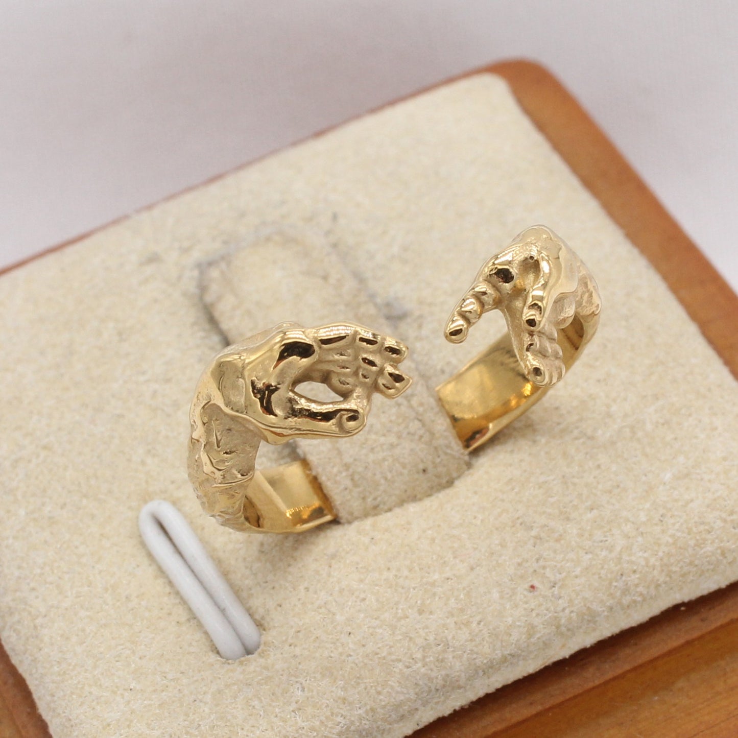 Kemstone Titanium Steel Vintage Handshake Ring for Men R1961