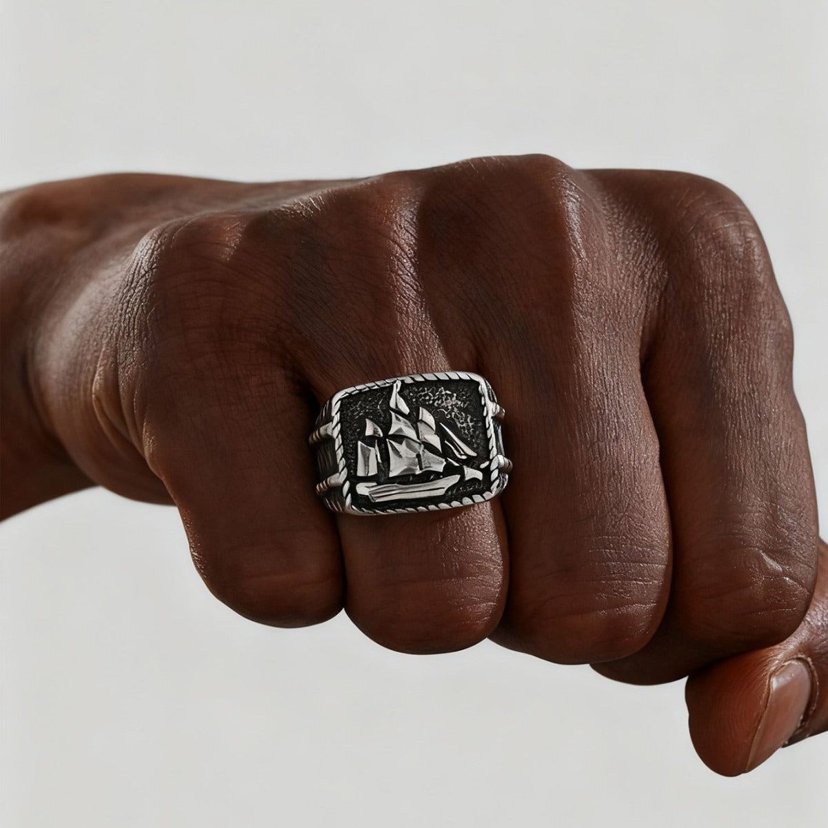 Kemstone Men’s Stainless Steel Sailboat Ring – Vintage Nautical Square Band TR0515