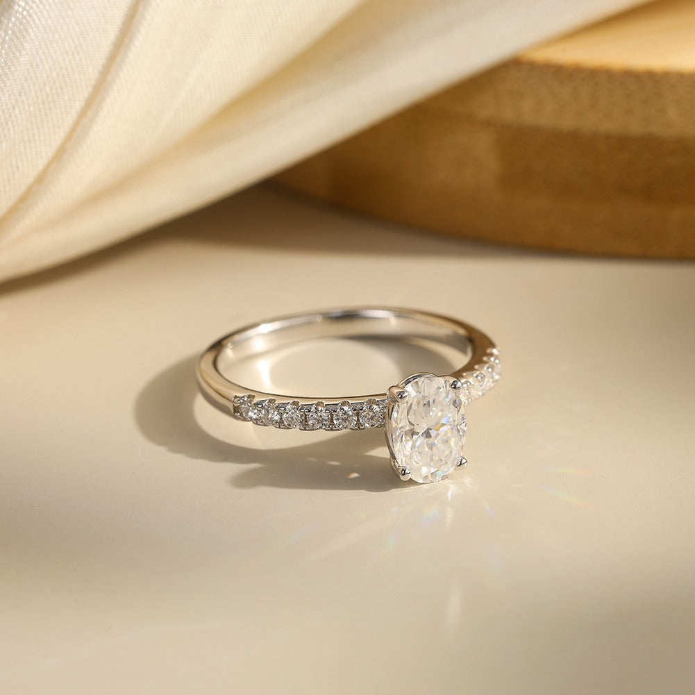 Kemstone 925 Sterling Silver Oval Moissanite Ring for Women Silver MOR10